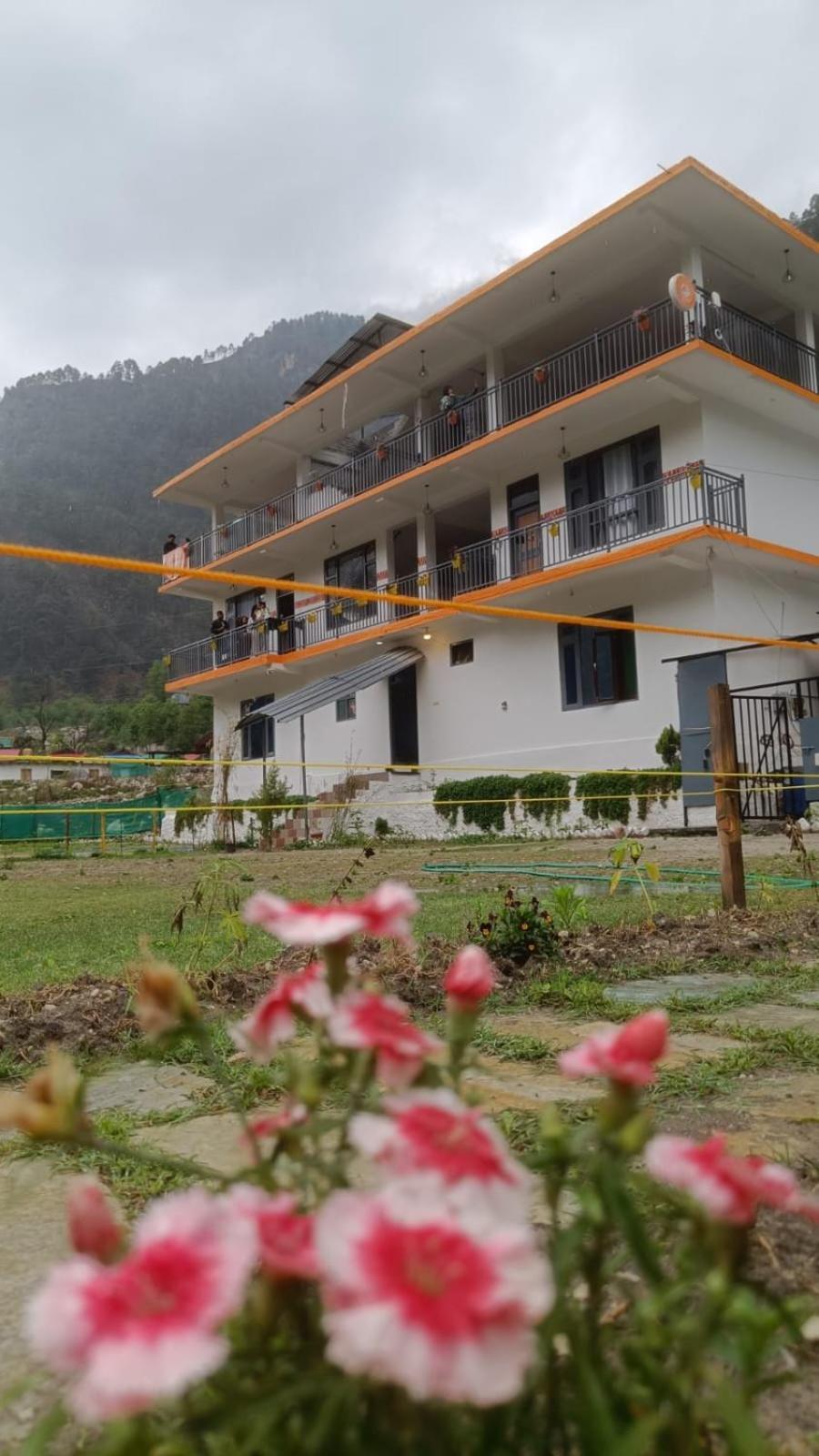Himtrek Stay Kasol Buitenkant foto