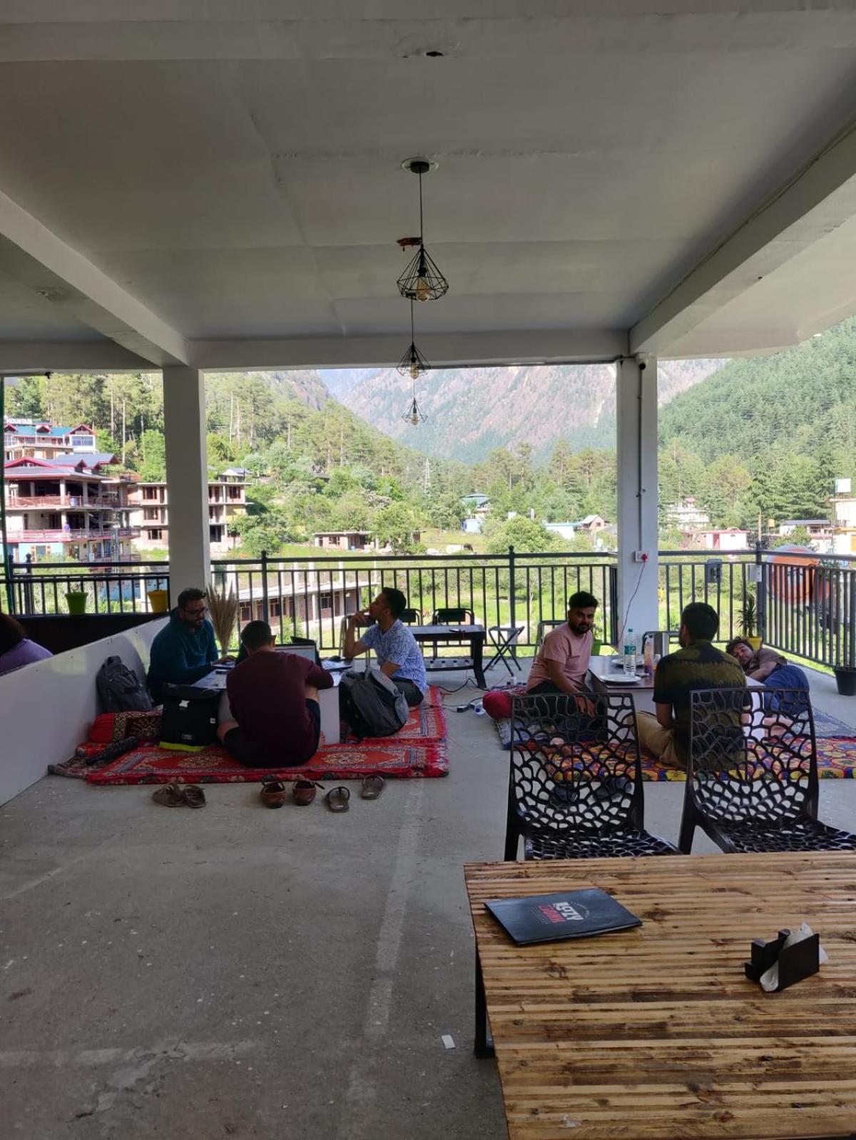 Himtrek Stay Kasol Buitenkant foto