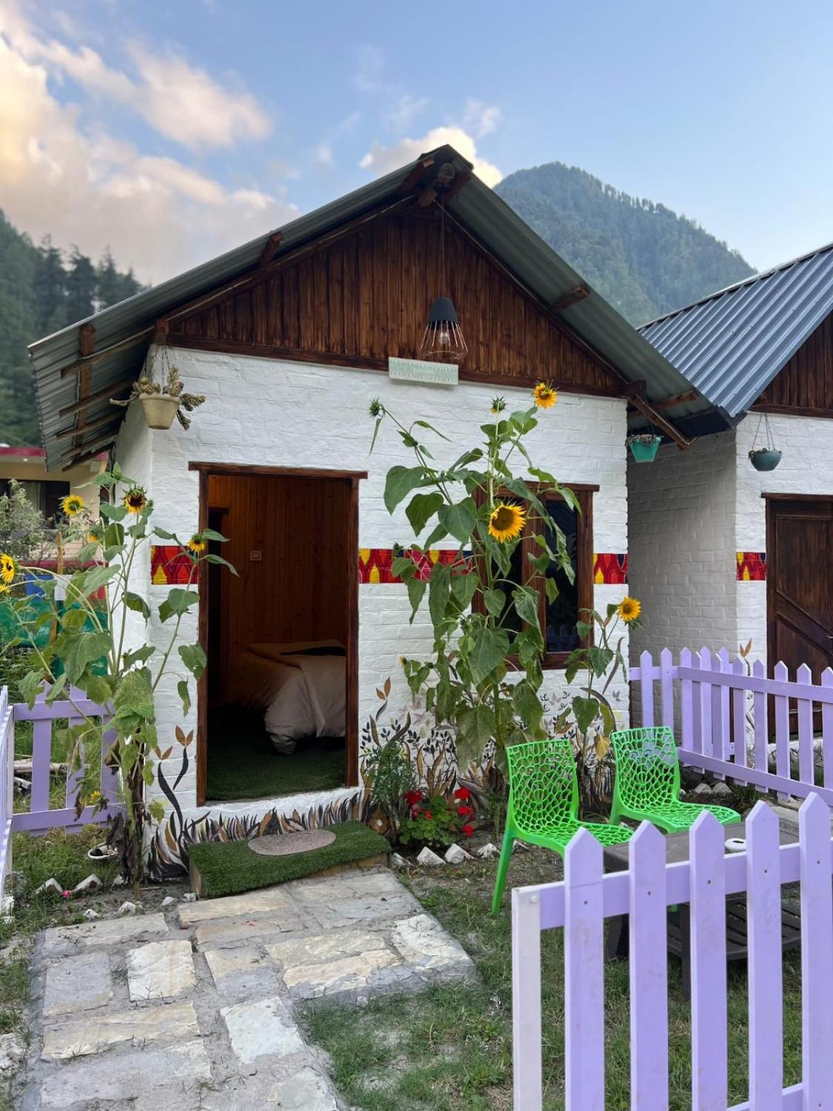 Himtrek Stay Kasol Buitenkant foto