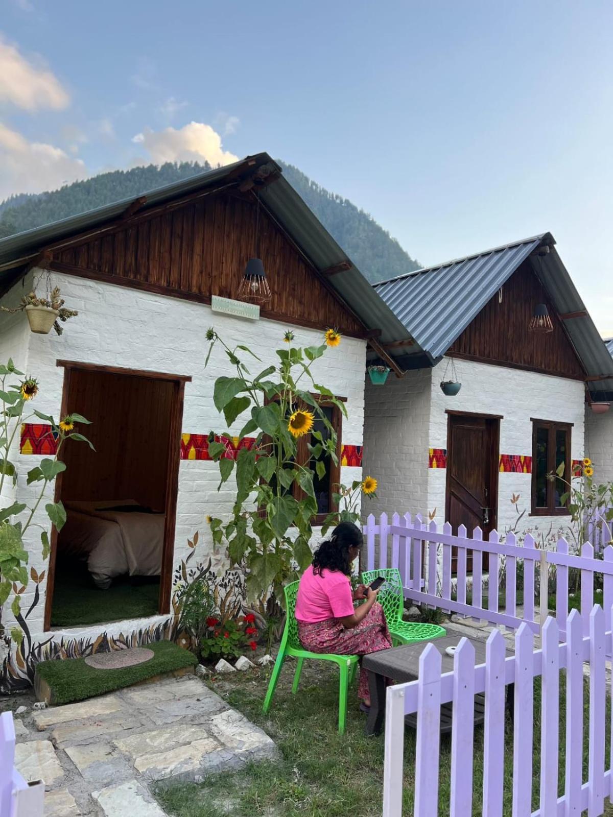 Himtrek Stay Kasol Buitenkant foto