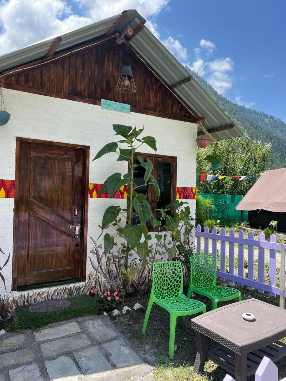 Himtrek Stay Kasol Buitenkant foto