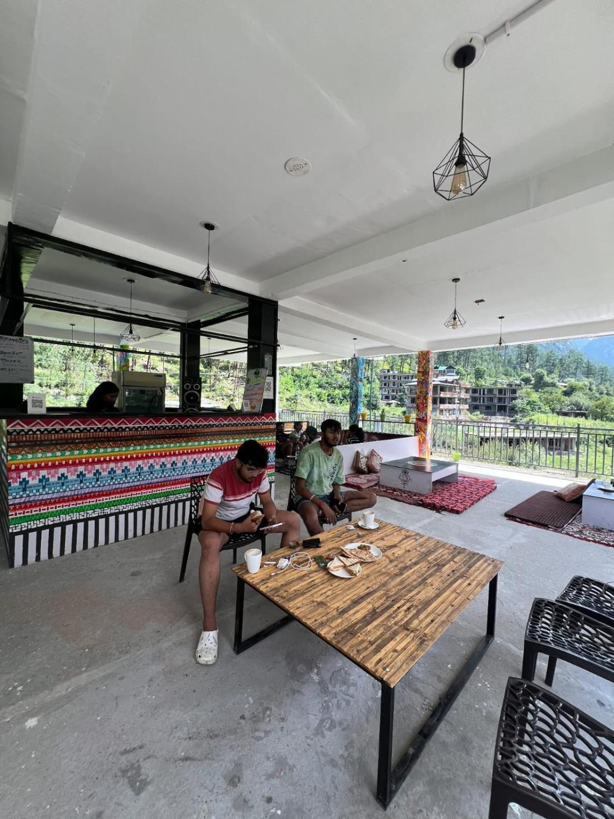 Himtrek Stay Kasol Buitenkant foto