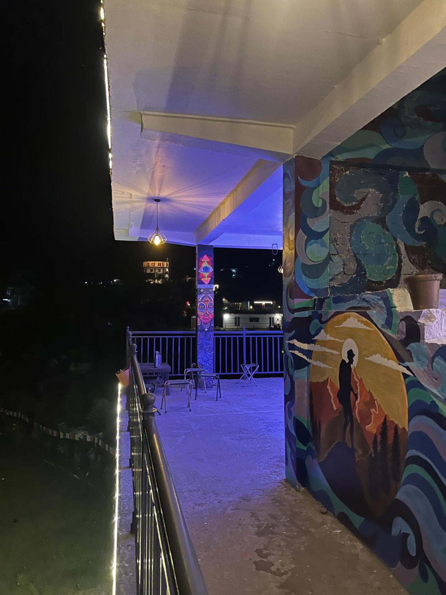 Himtrek Stay Kasol Buitenkant foto