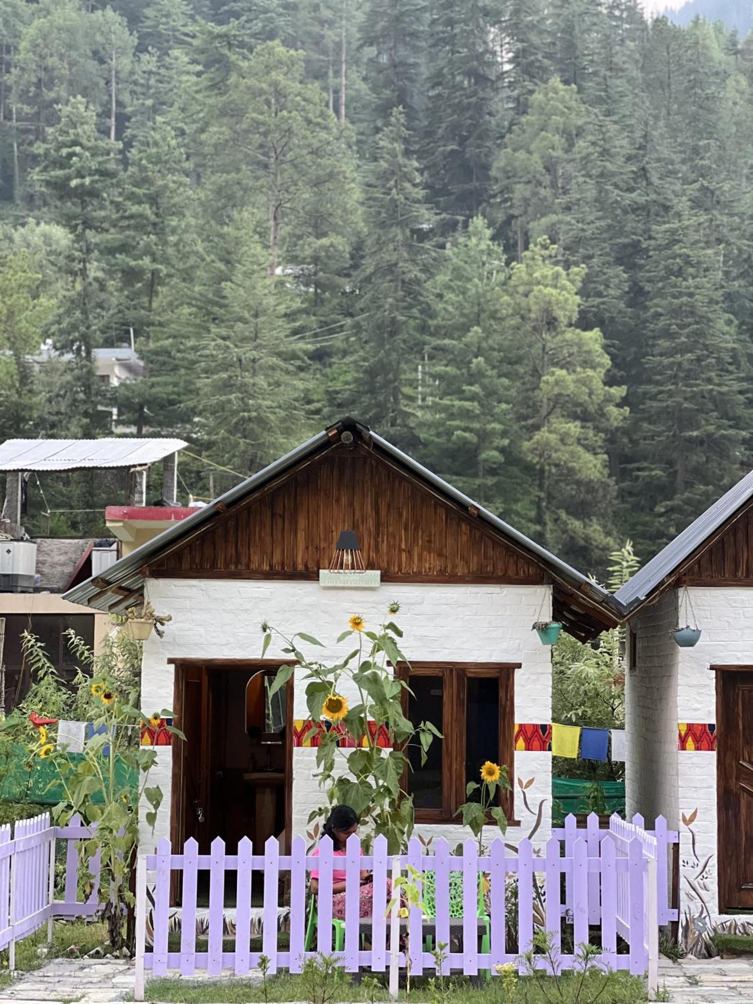 Himtrek Stay Kasol Buitenkant foto