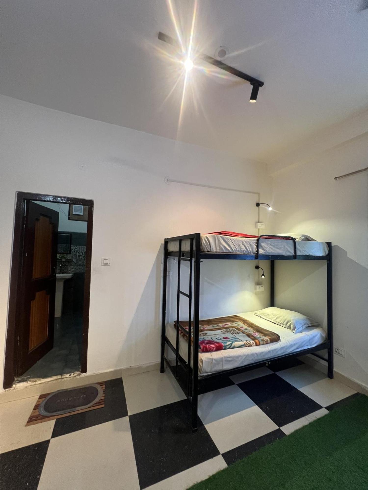 Himtrek Stay Kasol Buitenkant foto